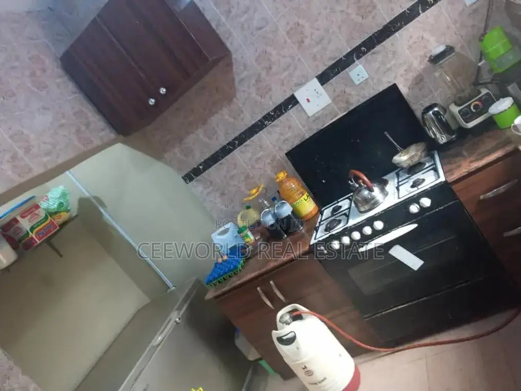 5bdrm Bungalow in Opposite Christ High for rent