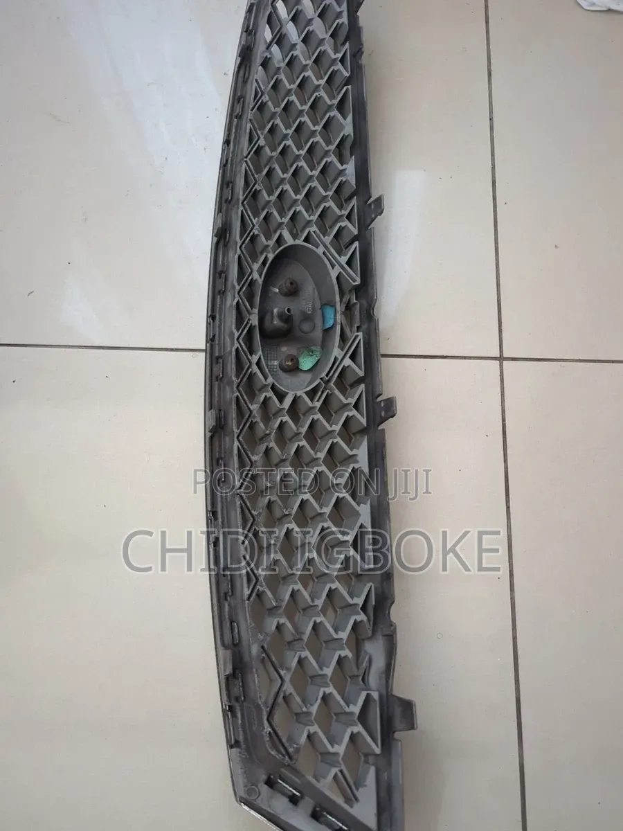 Font Grille Ford Galaxy 2002 Model