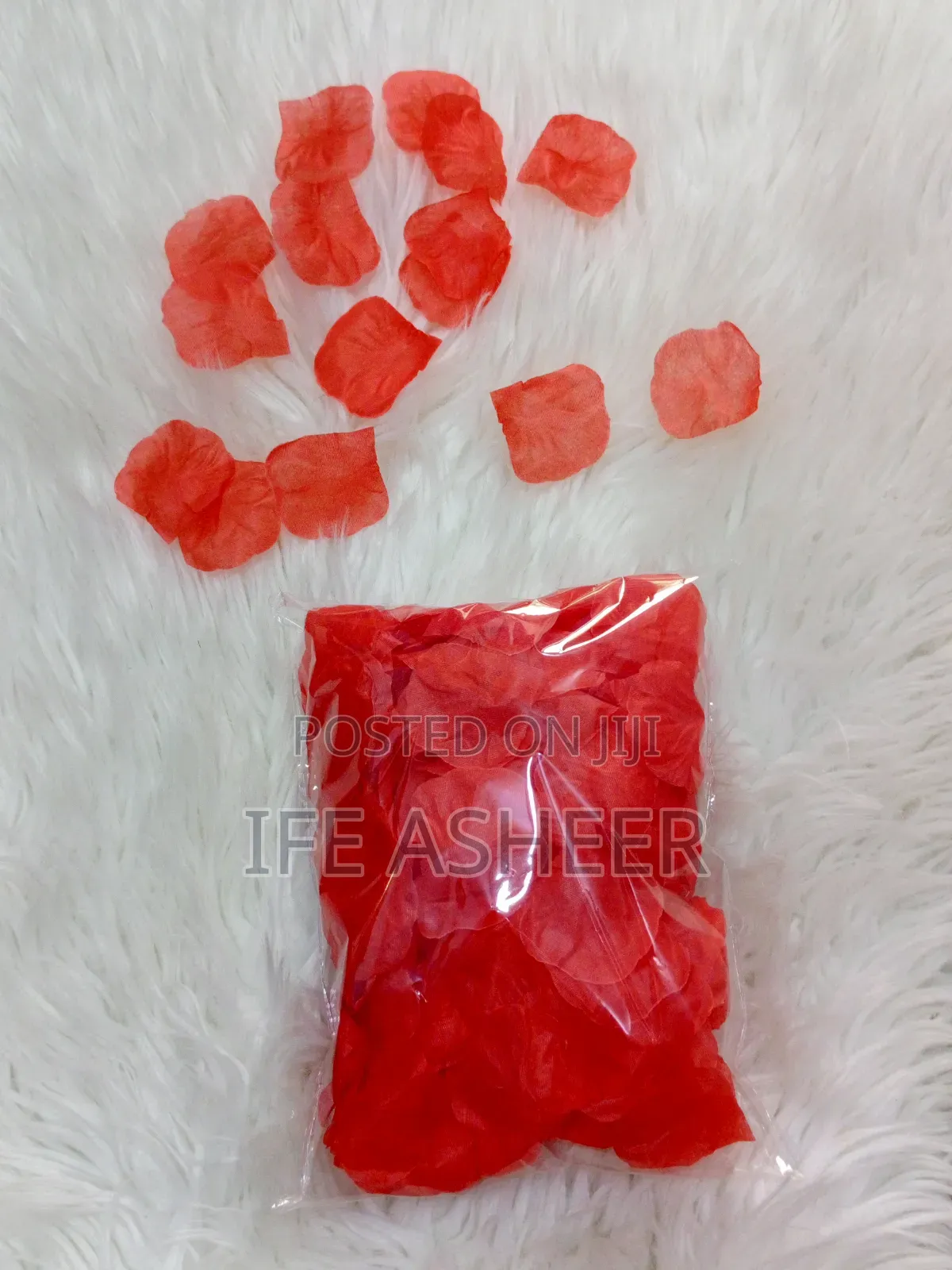 Red Petals for Decorations - 300pcs in 1 Pack