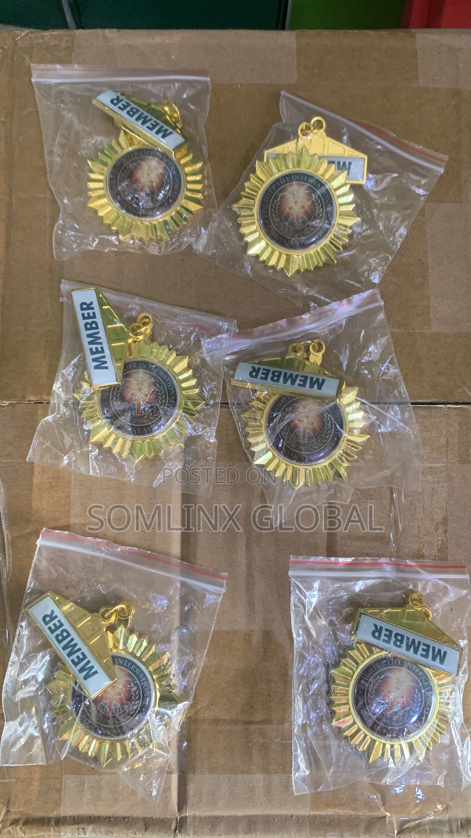 Lapel With Write-Ups and Pack