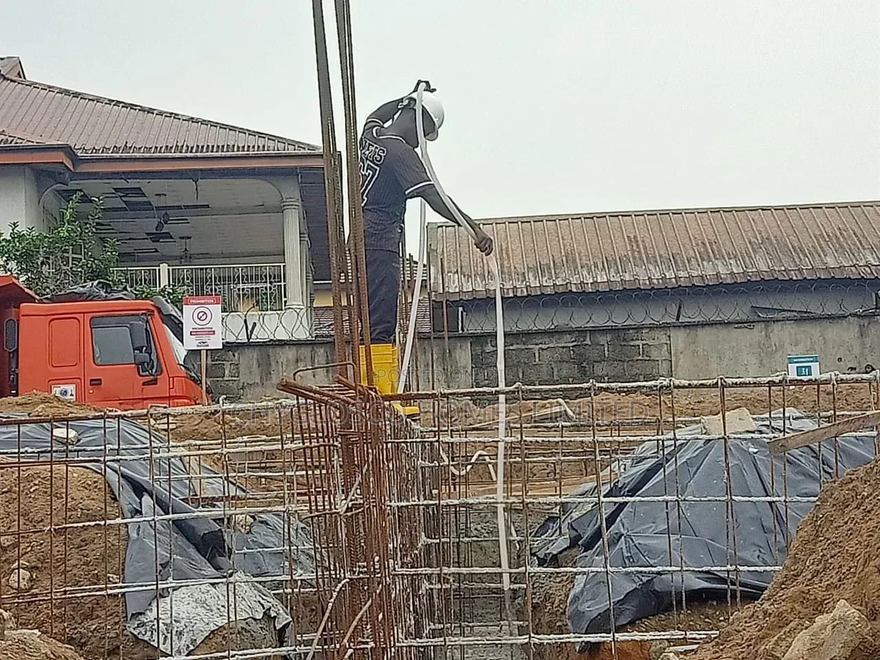 2bdrm Apartment In Gra Phase 2 / Port-harcourt For Sale