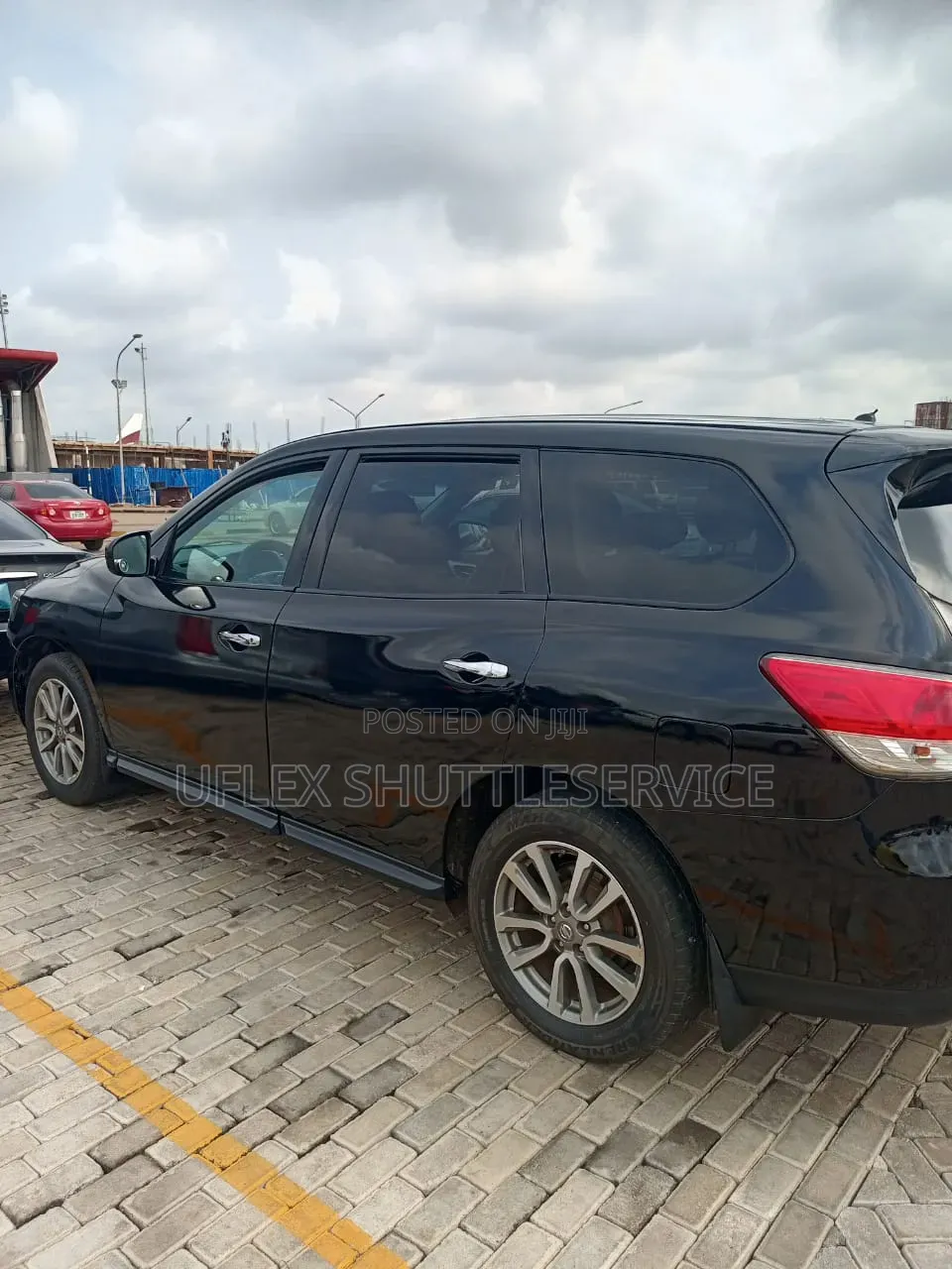 Nissan Pathfinder SUV 2016 Car Renting