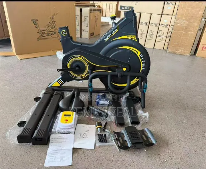 Spinning Exercise Bike With 150kg User Weight and Free Skipping Rope