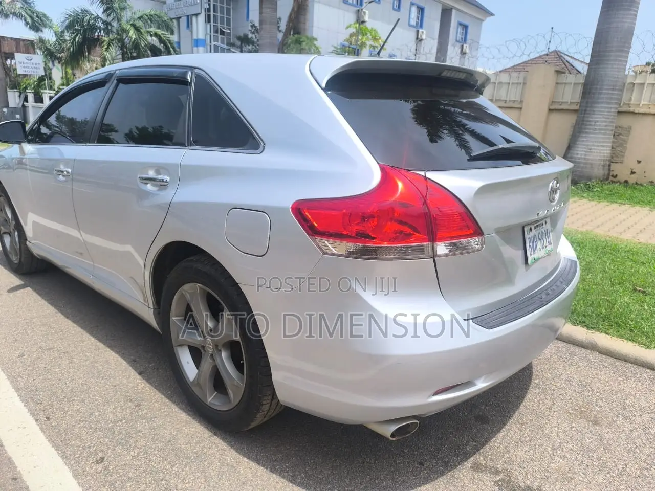 Toyota Venza XLE 2010 Silver
