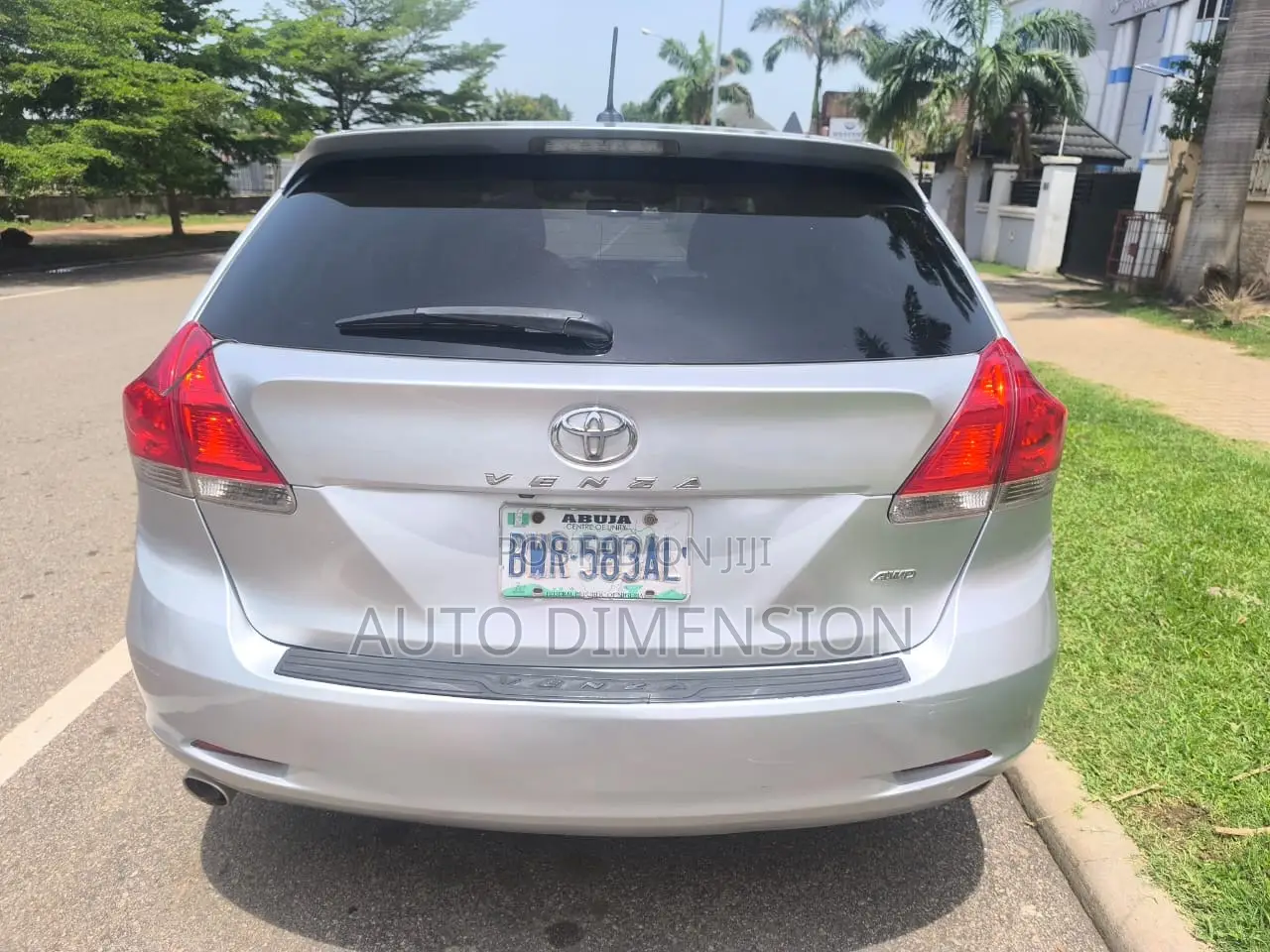 Toyota Venza XLE 2010 Silver