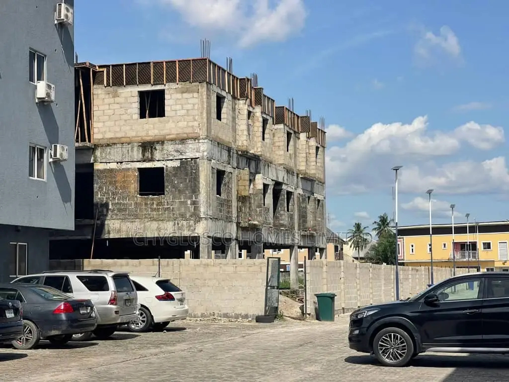 2 Bedroom Apartment In Gra Phase 3