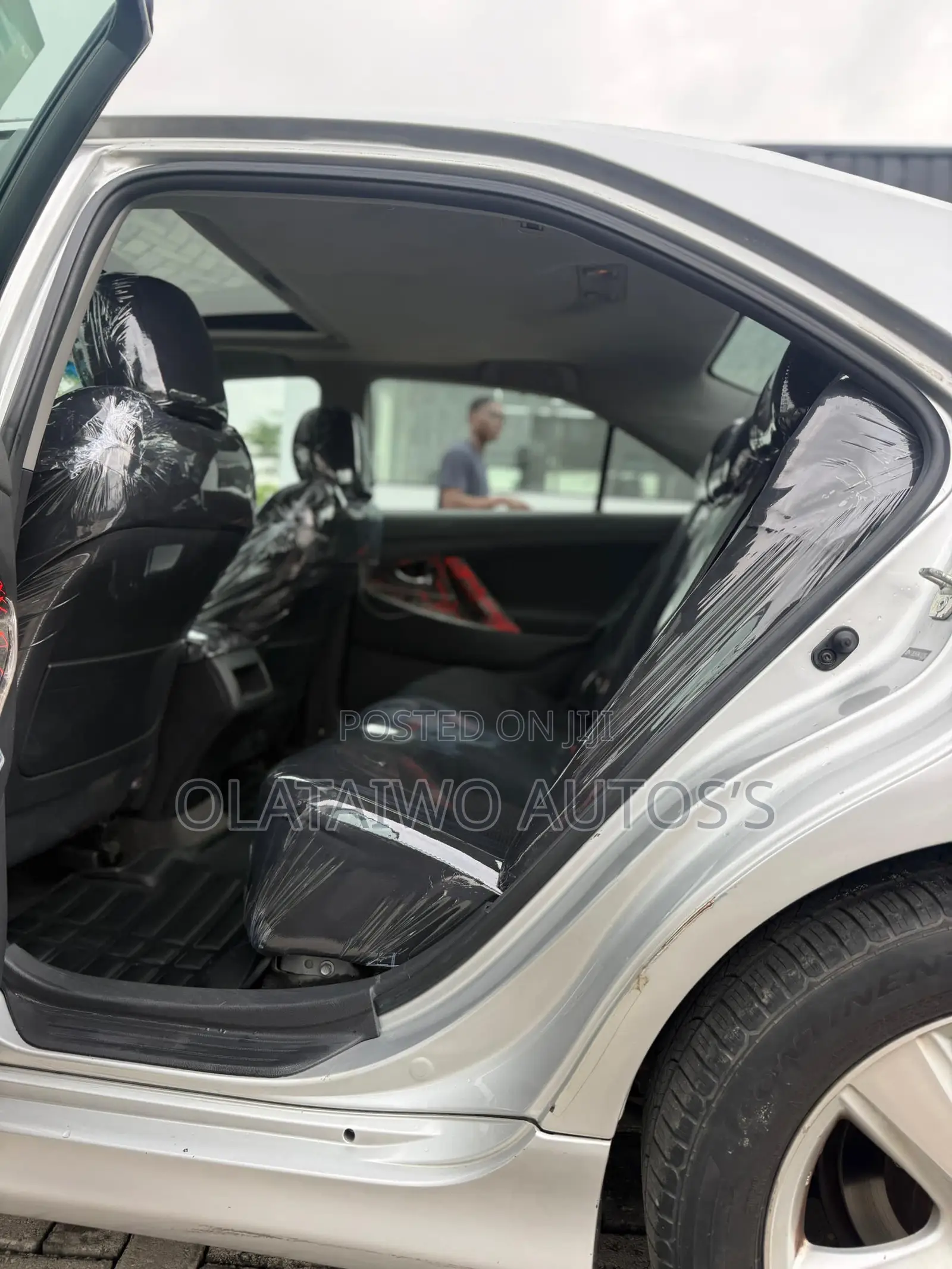 Toyota Camry SE V6 4dr Sedan (3.5L 6cyl 6A) 2012 Silver