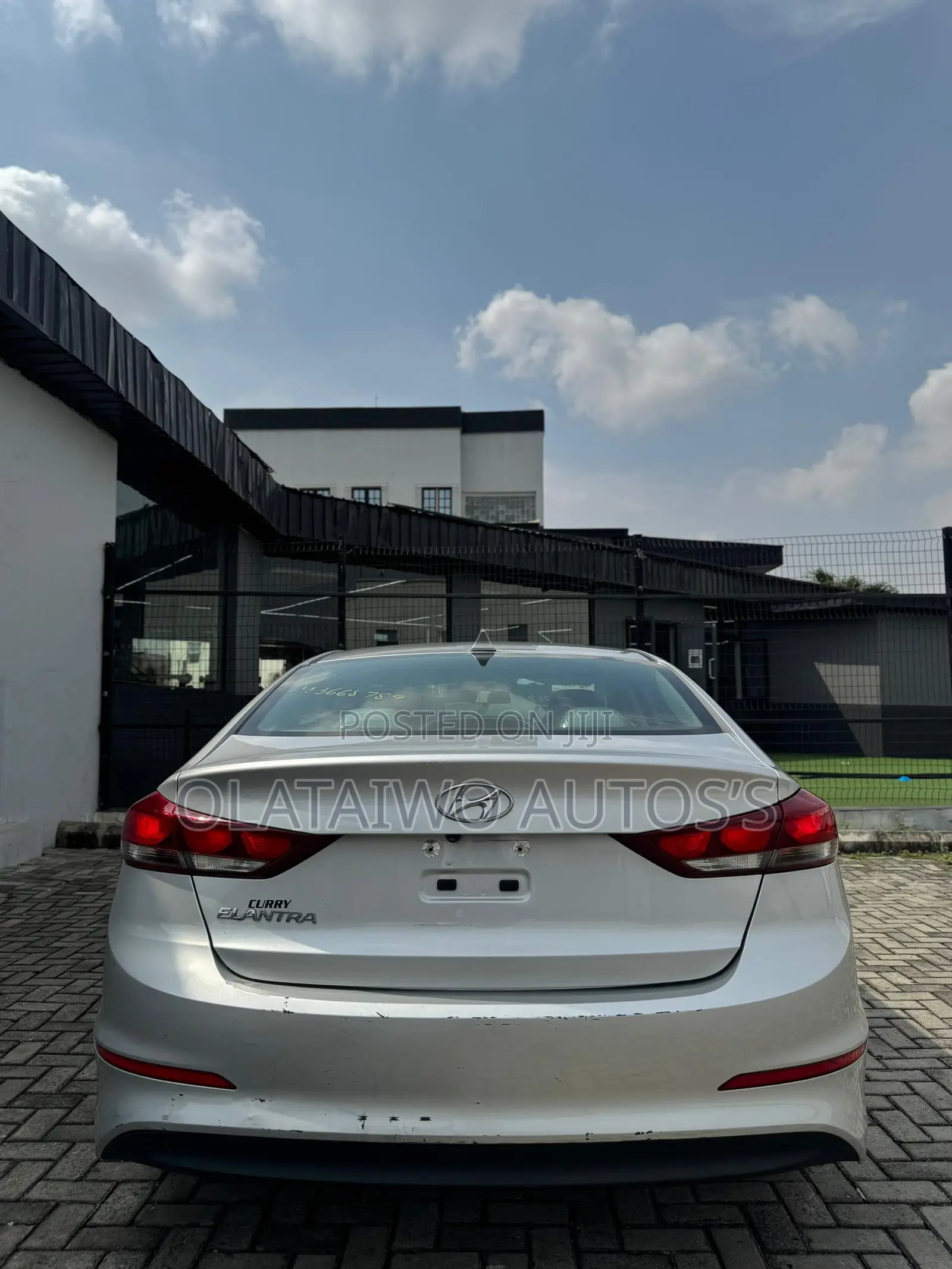 Hyundai Elantra ECO Sedan FWD (1.4L 4cyl 7A) 2017 Silver