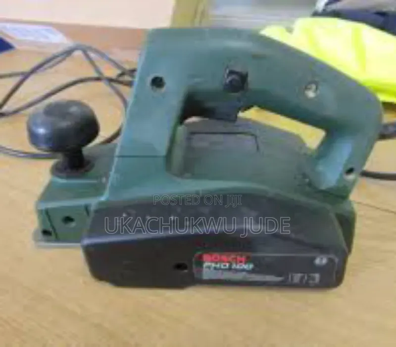 Bosch Pho 100 Handheld Electric Planer.