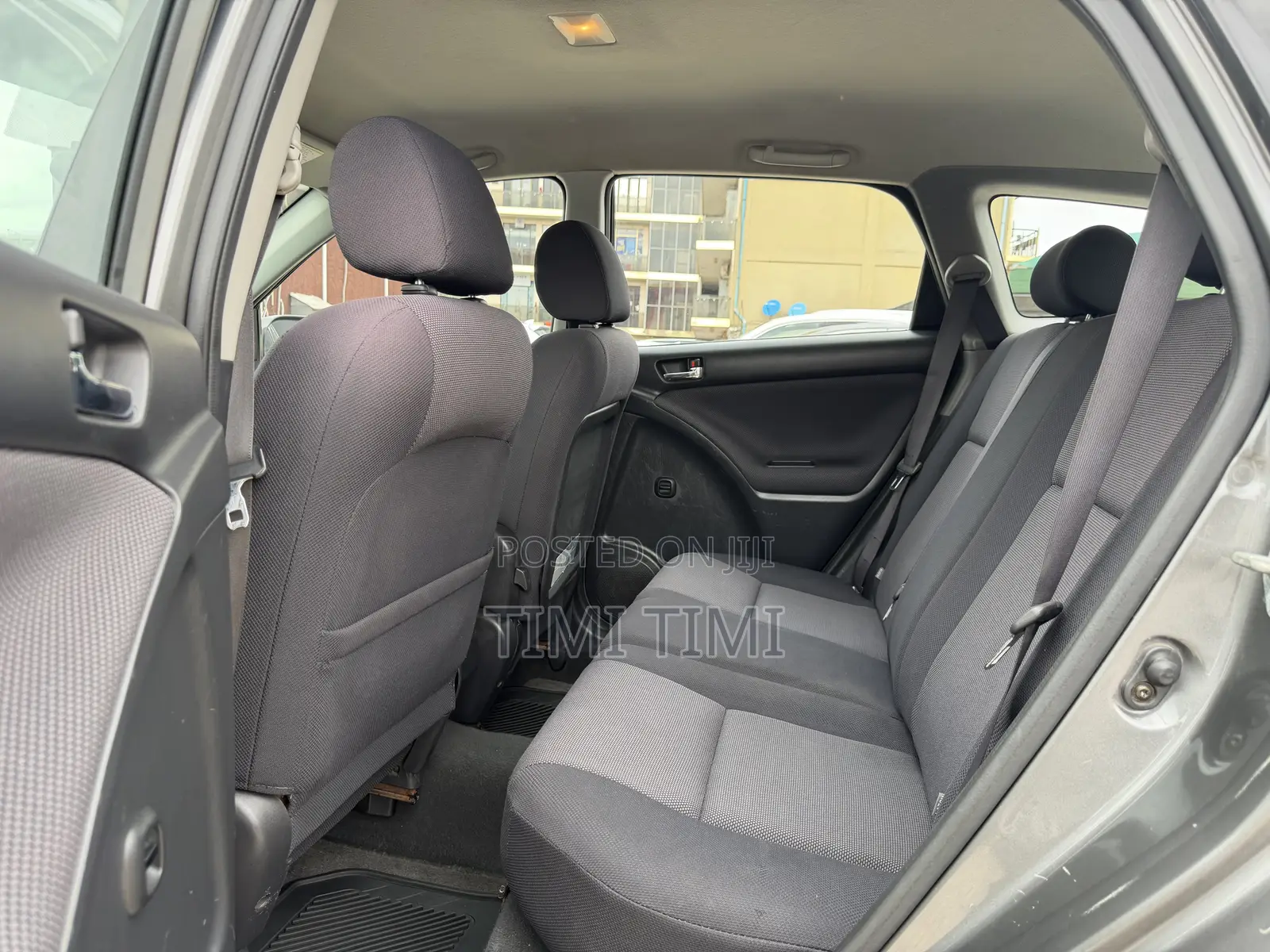 Toyota Matrix XRS Hatchback FWD (1.8L 4cyl 6M) 2004 Gray