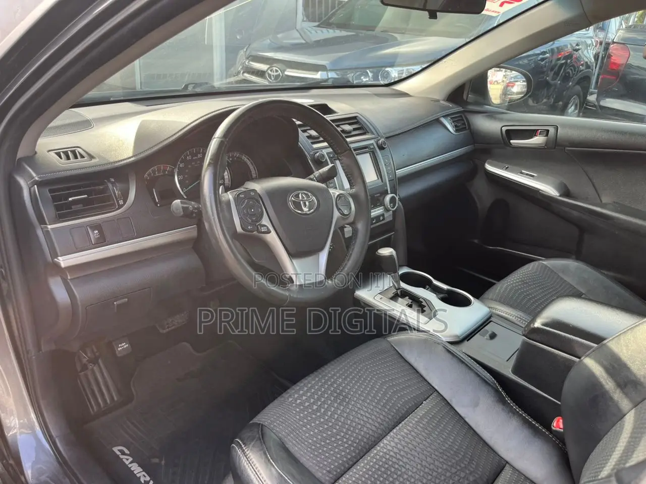 Toyota Camry SE 4dr Sedan (2.5L 4cyl 6A) 2013 Gray