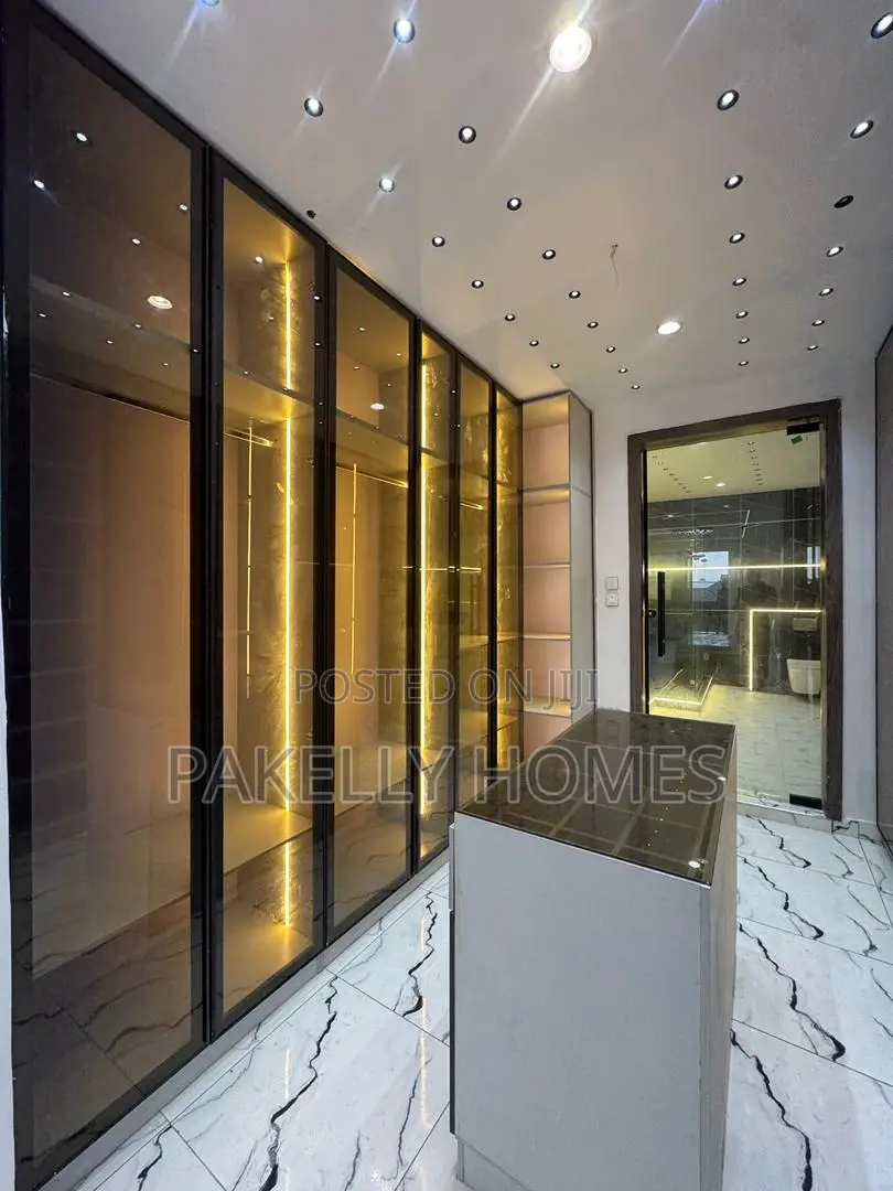 4 Bedroom Duplex