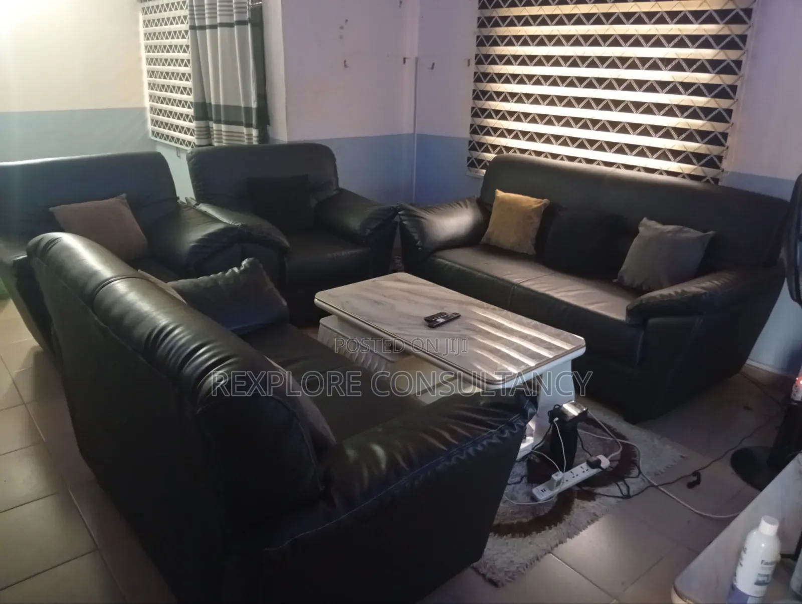 Quality 7 Seater Luxury Solid Leather Sofa(3,2,1,1)