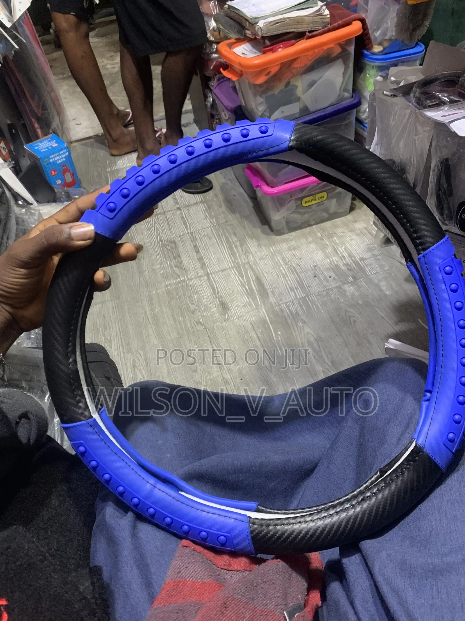 Premium Carbon Fiber Leather Steering Wheel Cover With Massage Grip