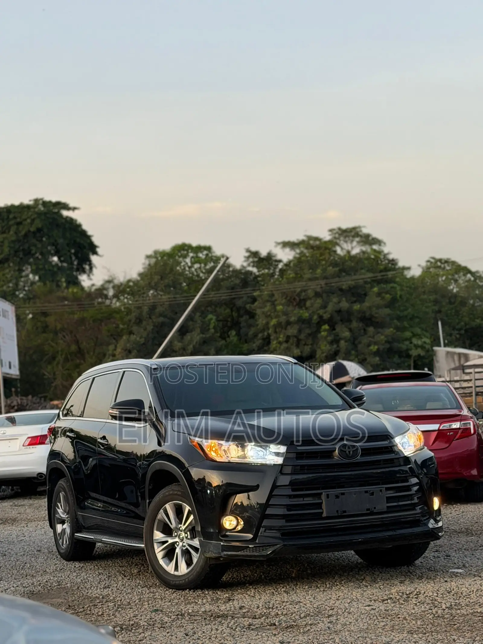 Toyota Highlander LE 2019 Black