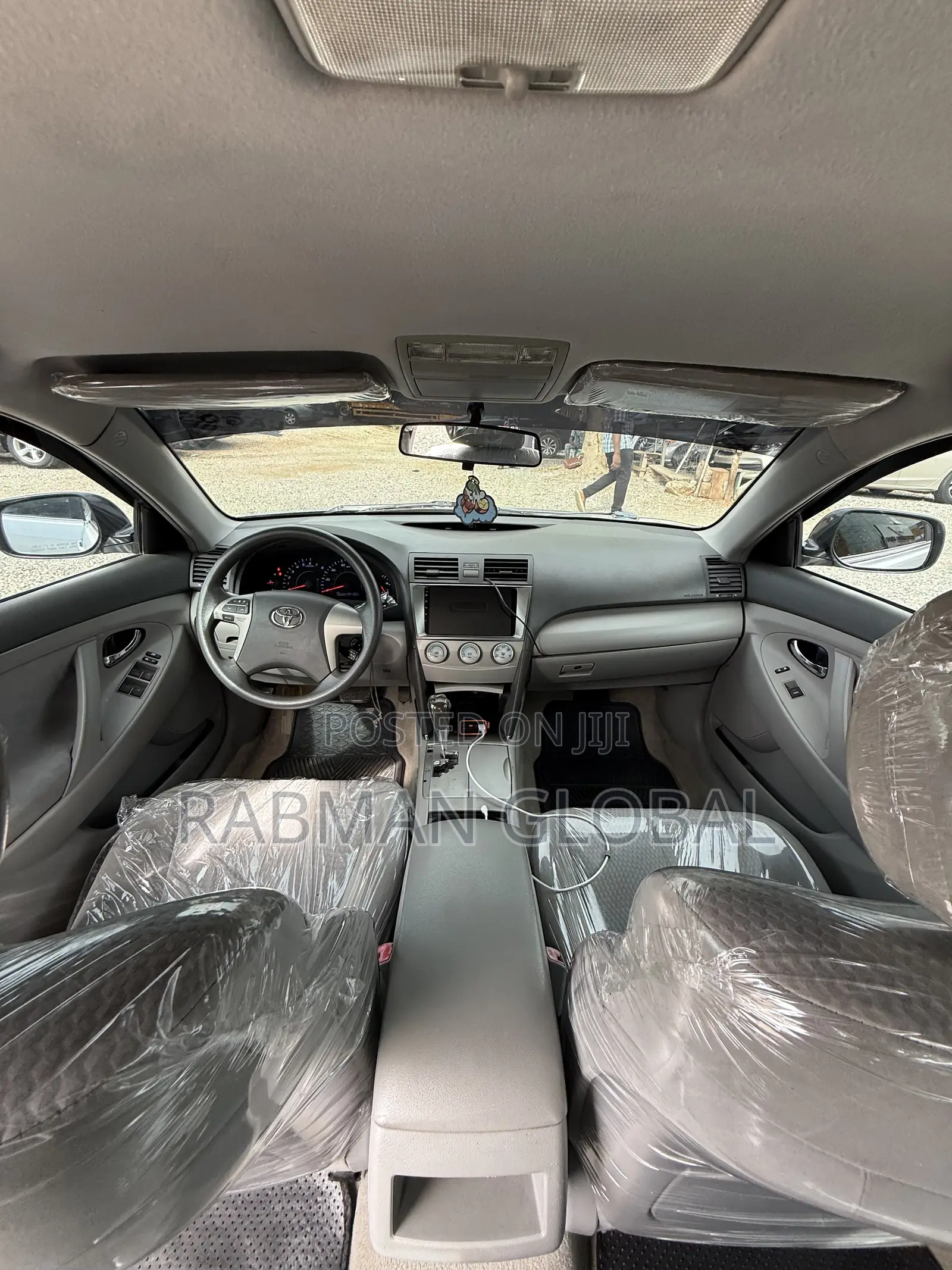 Toyota Camry LE 4dr Sedan (2.5L 4cyl 6AM) 2010 Silver