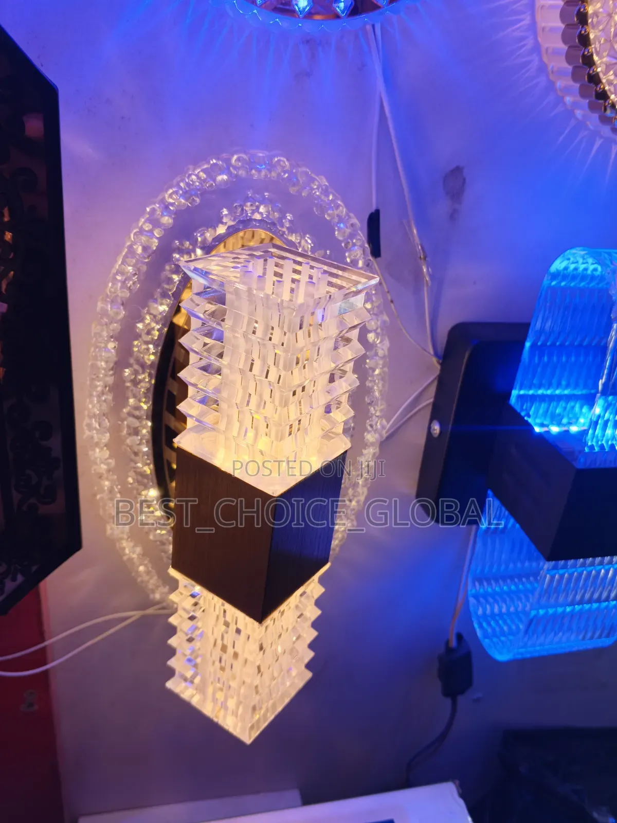 Unique Rooms Wall Bracket