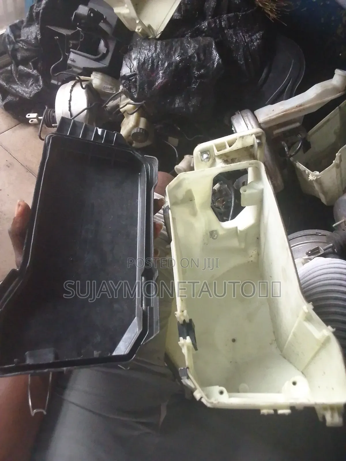 Mercedes Benz C300 Fuse Box Cover , Battery Cover