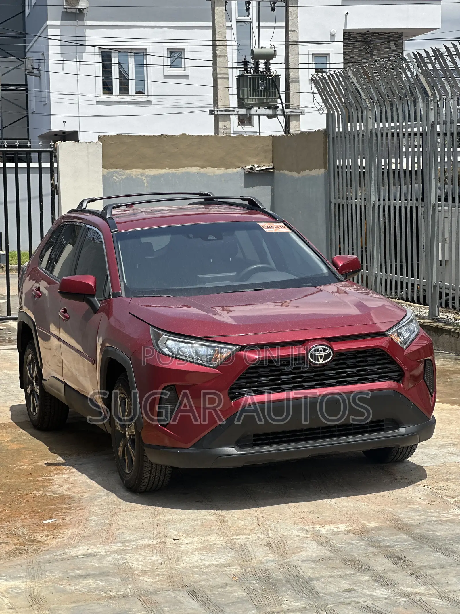 Toyota RAV4 LE AWD 2019 Red