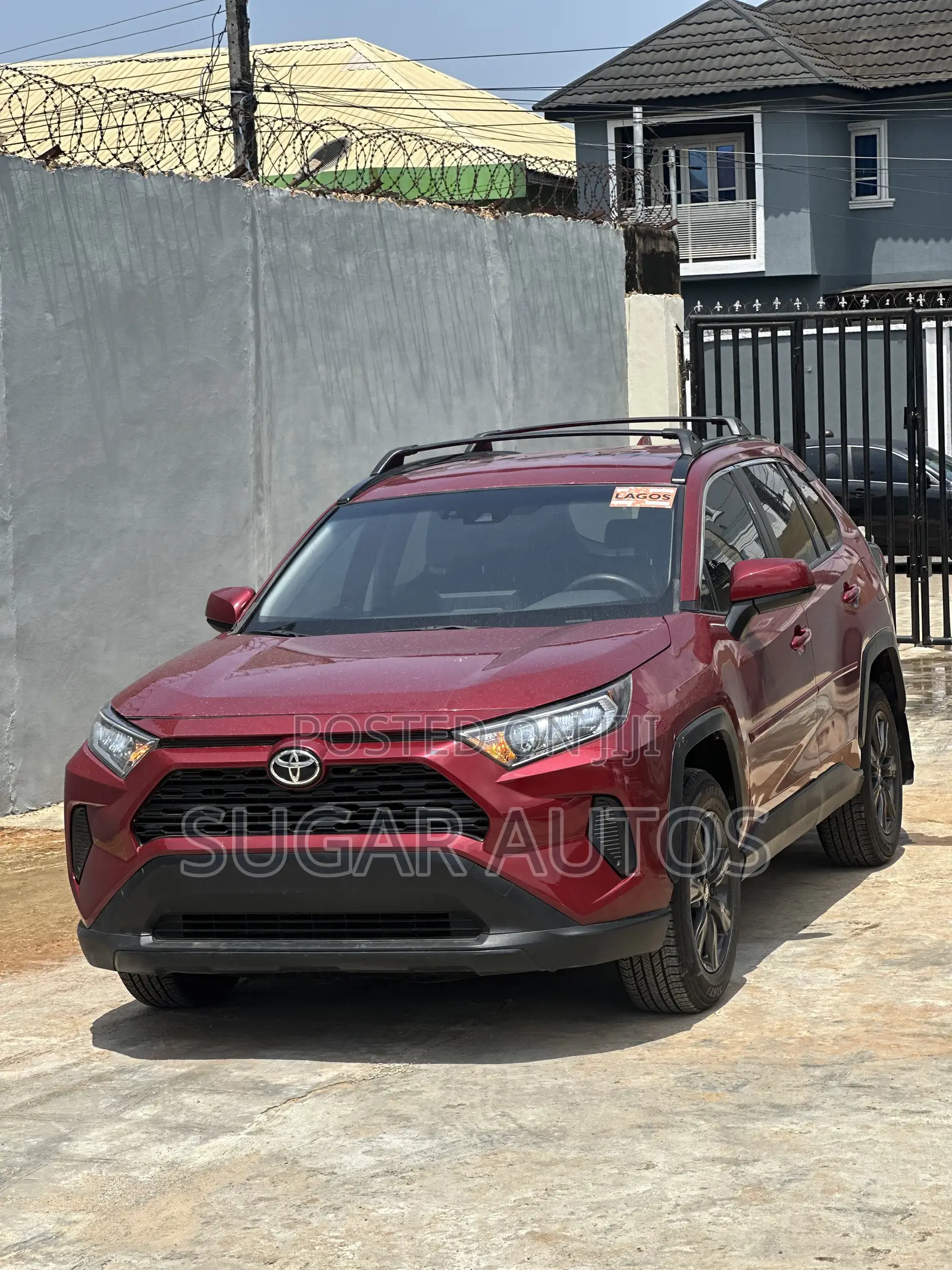Toyota RAV4 LE AWD 2019 Red