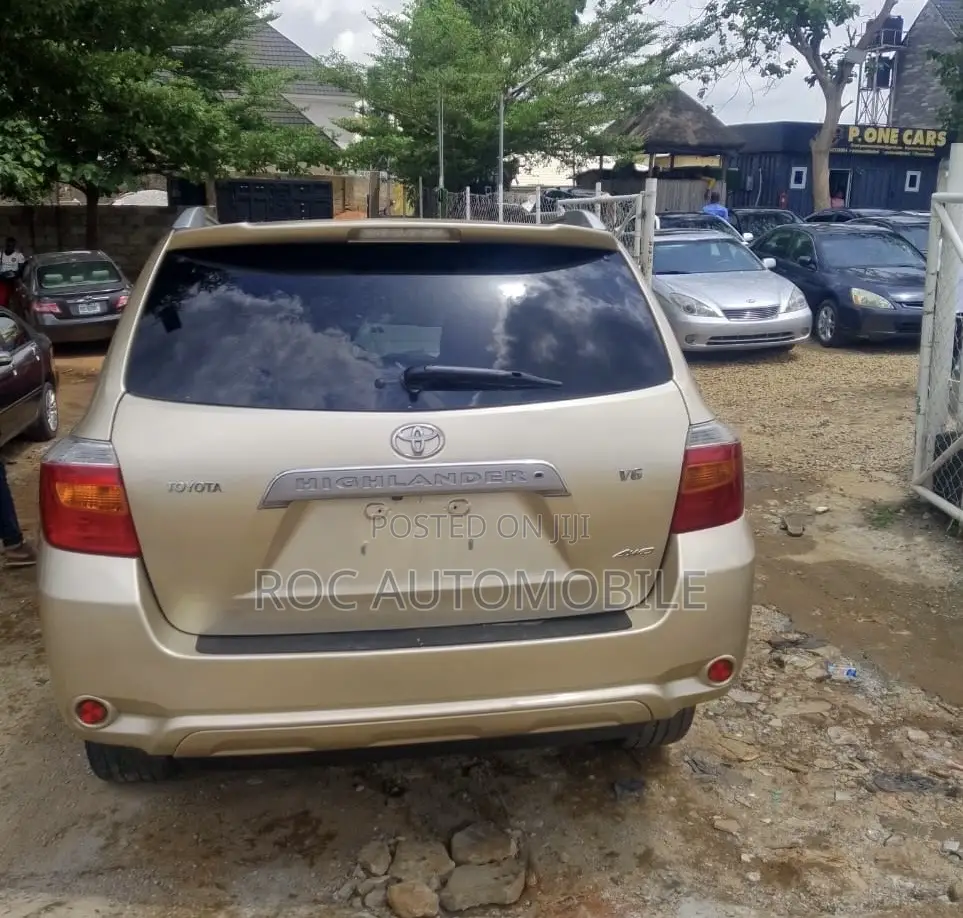 Toyota Highlander 2009 Gold