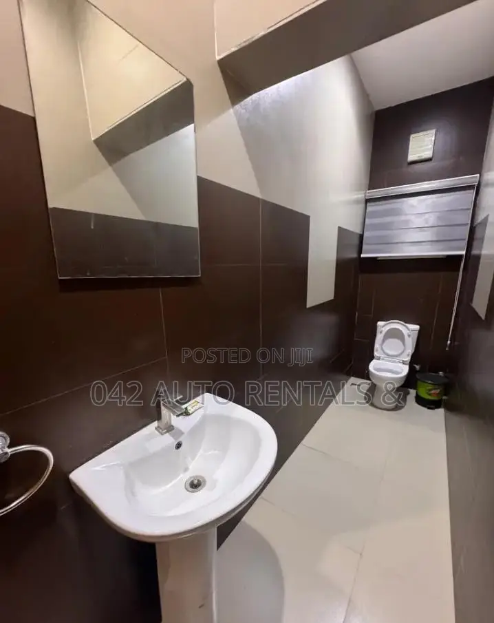 2 Bedroom Apartment With Starlink Wi-Fi 24/7 A.C in Lifecamp