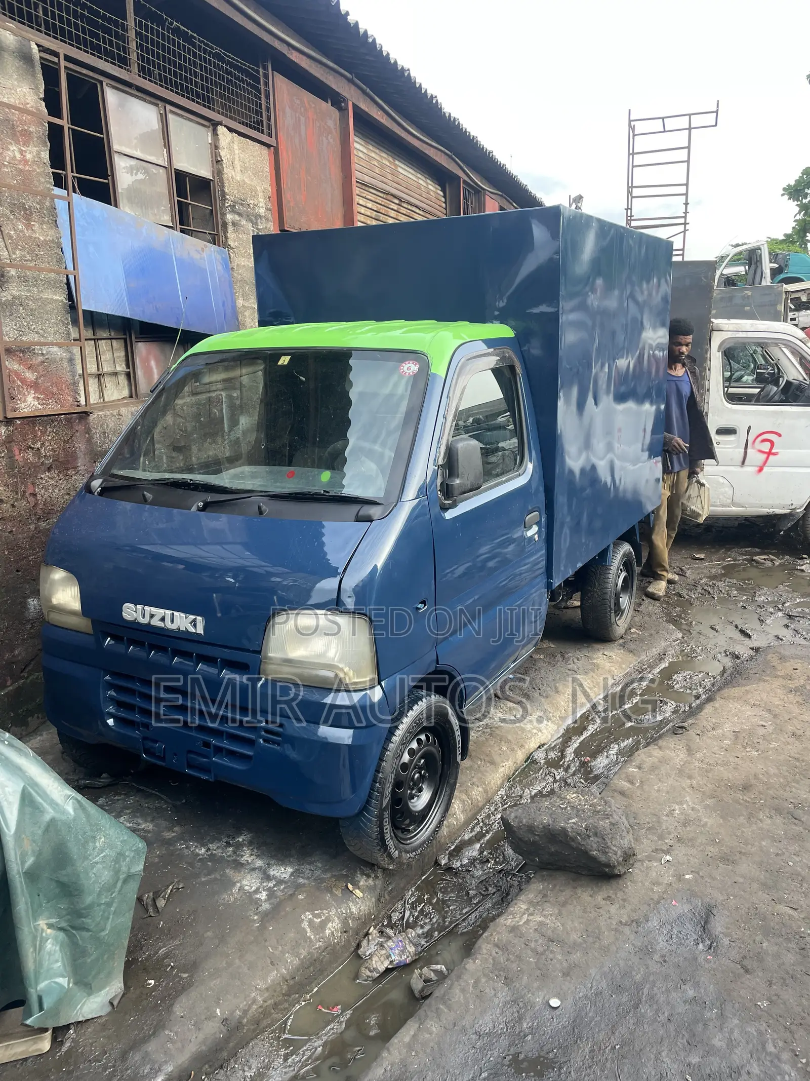 Suzuki Mini Truck 2002 Blue
