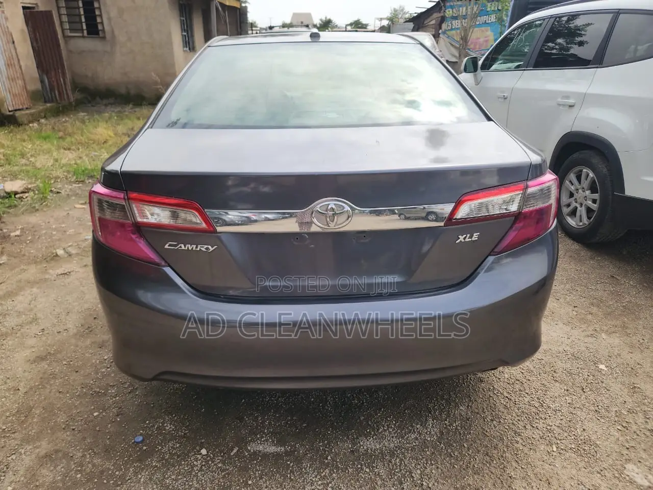 Toyota Camry XLE 4dr Sedan (2.5L 4cyl 6A) 2013 Gray