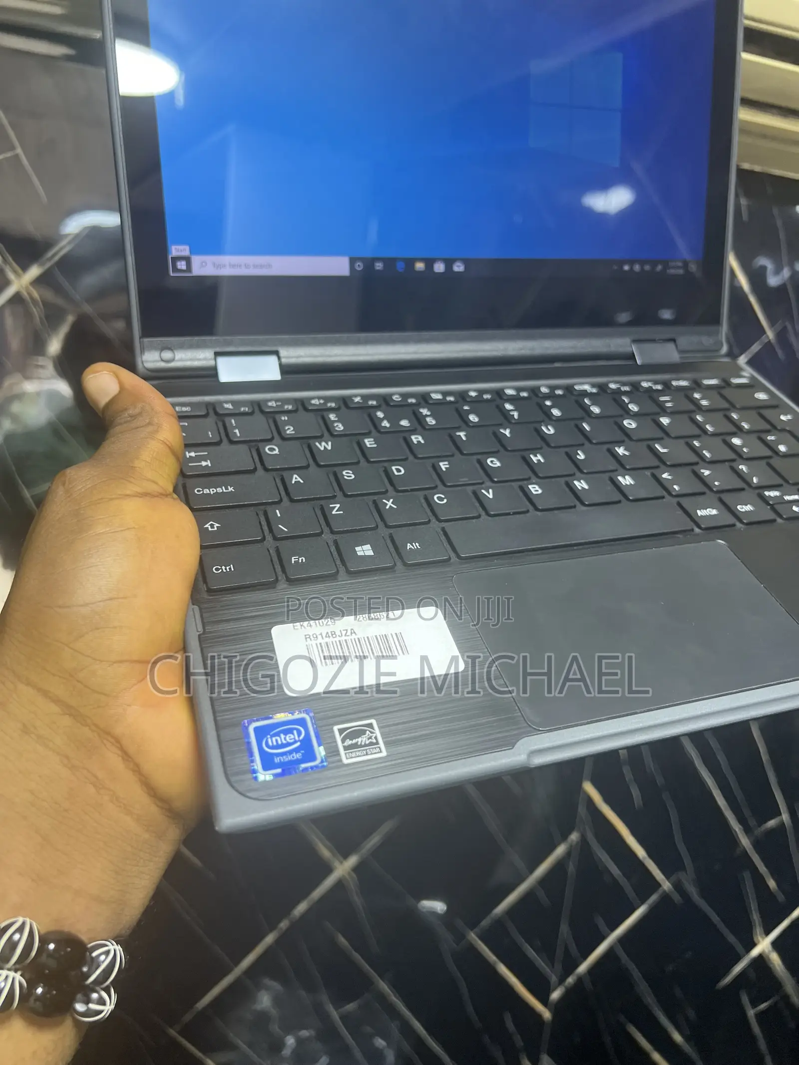 Laptop Lenovo 300e 4GB Intel Pentium SSD 128GB