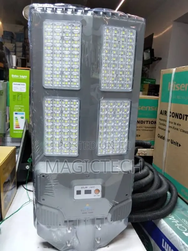 Suntrick 600w Solar Street Light | OutDoor Light