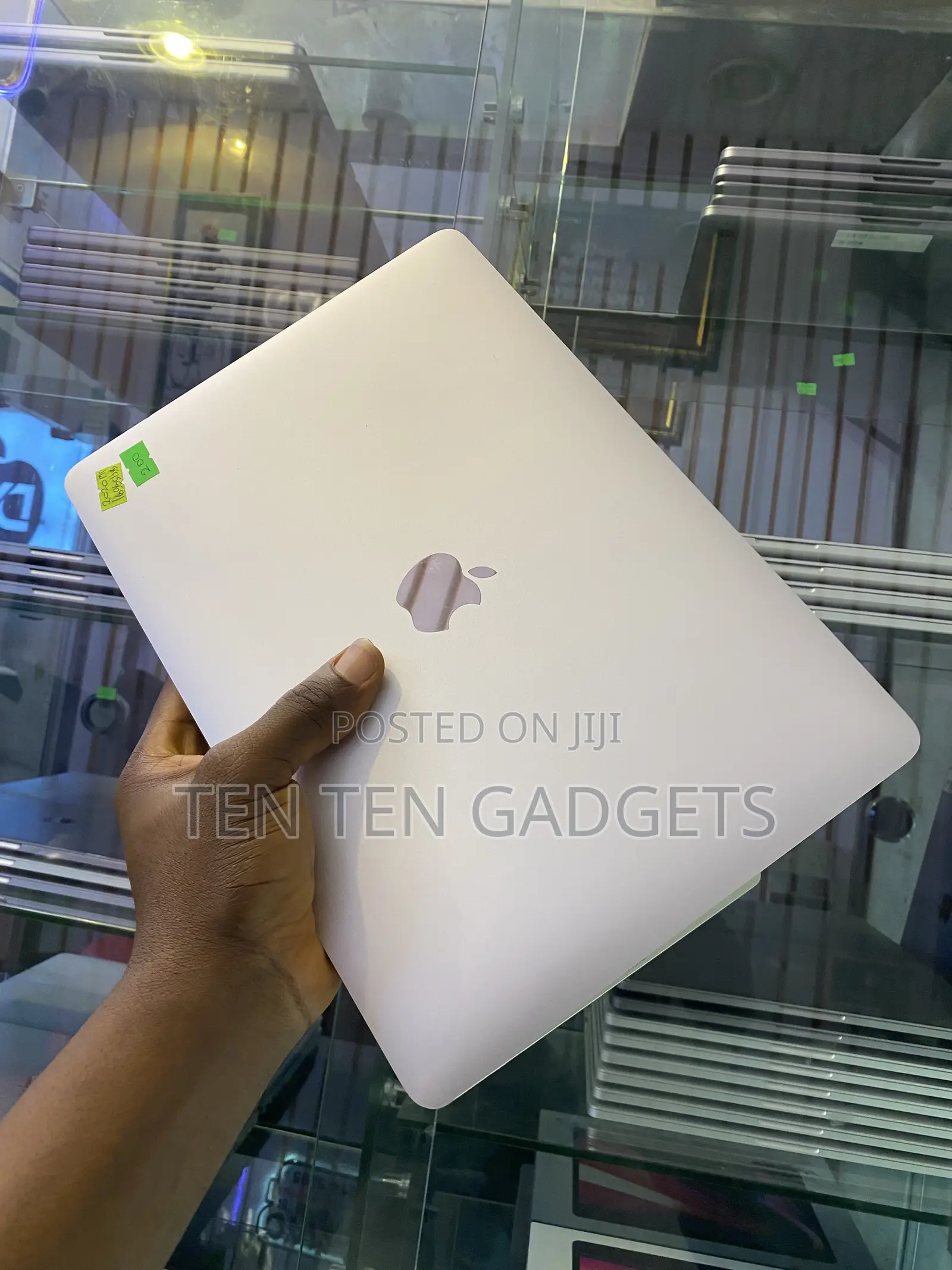Laptop Apple MacBook Pro 2020 16GB Apple M1 SSD 512GB