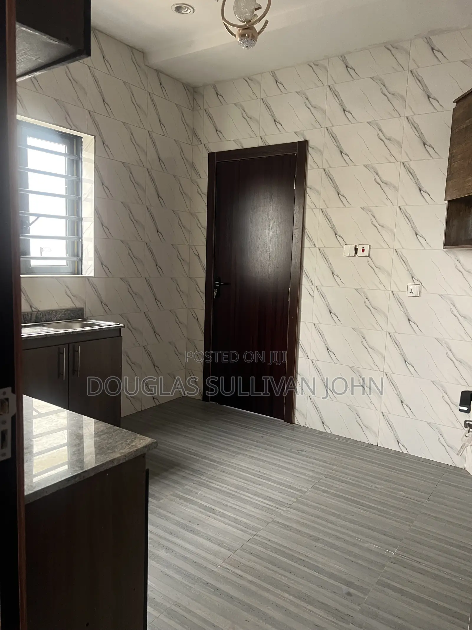 4bdrm Bungalow in Anamco Airport Road, Enugu for sale
