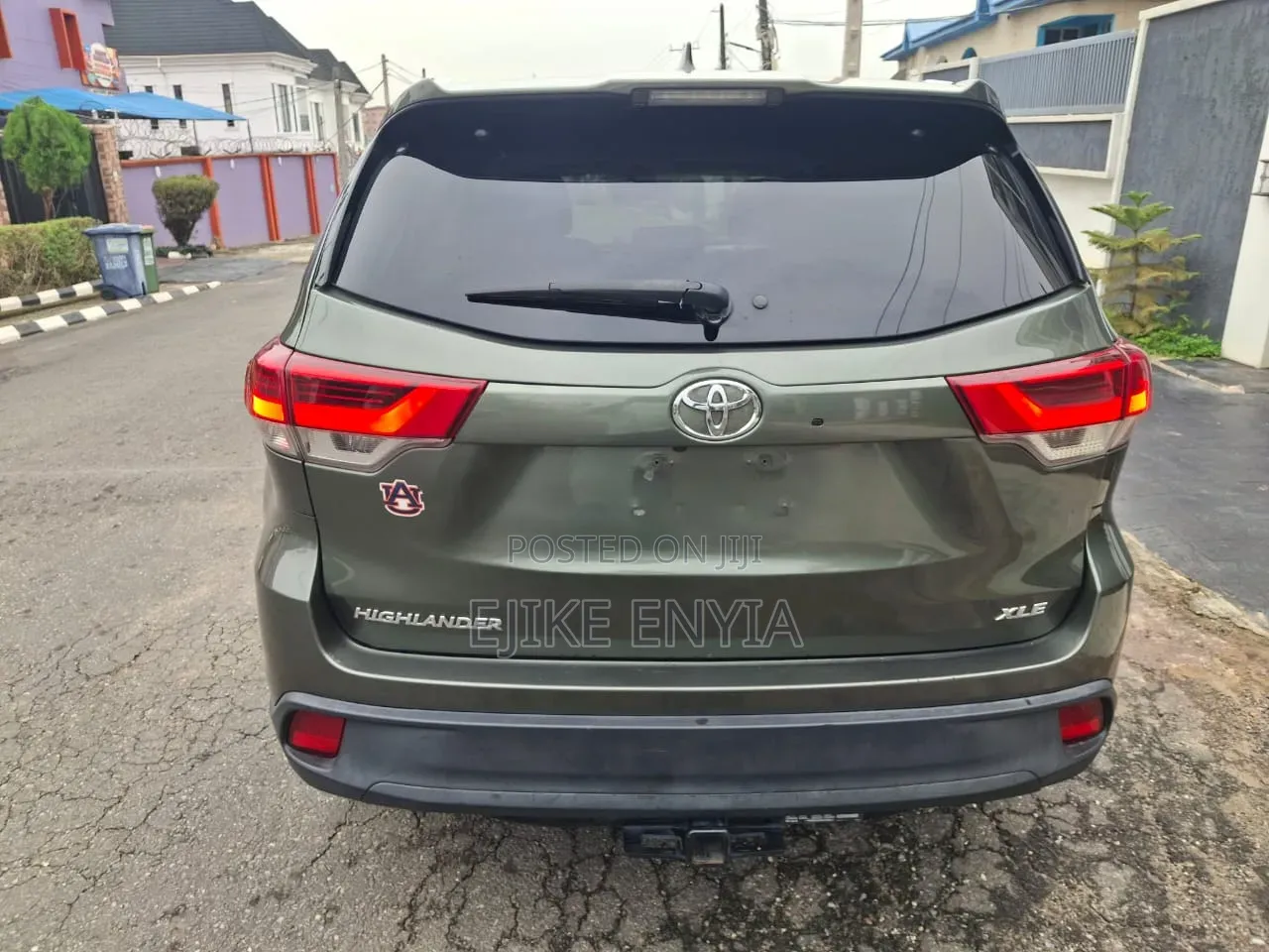 Toyota Highlander XLE 4x2 V6 (3.5L 6cyl 8A) 2017