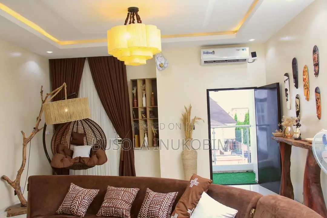 Beautifully Furnished 3 Bedroom Service Apartment
