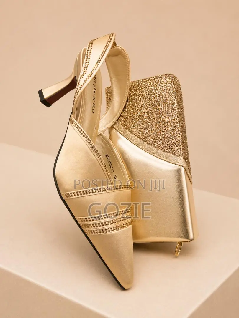 Beautifully Pair Gorgeous Sandals Purse