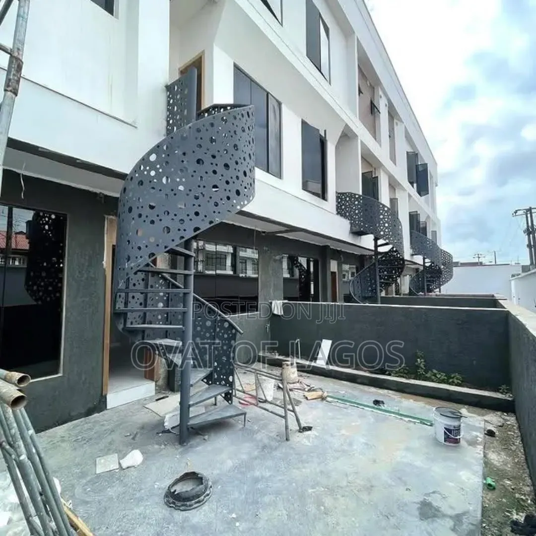 4bdrm Duplex in Lekki Phase 1 for sale