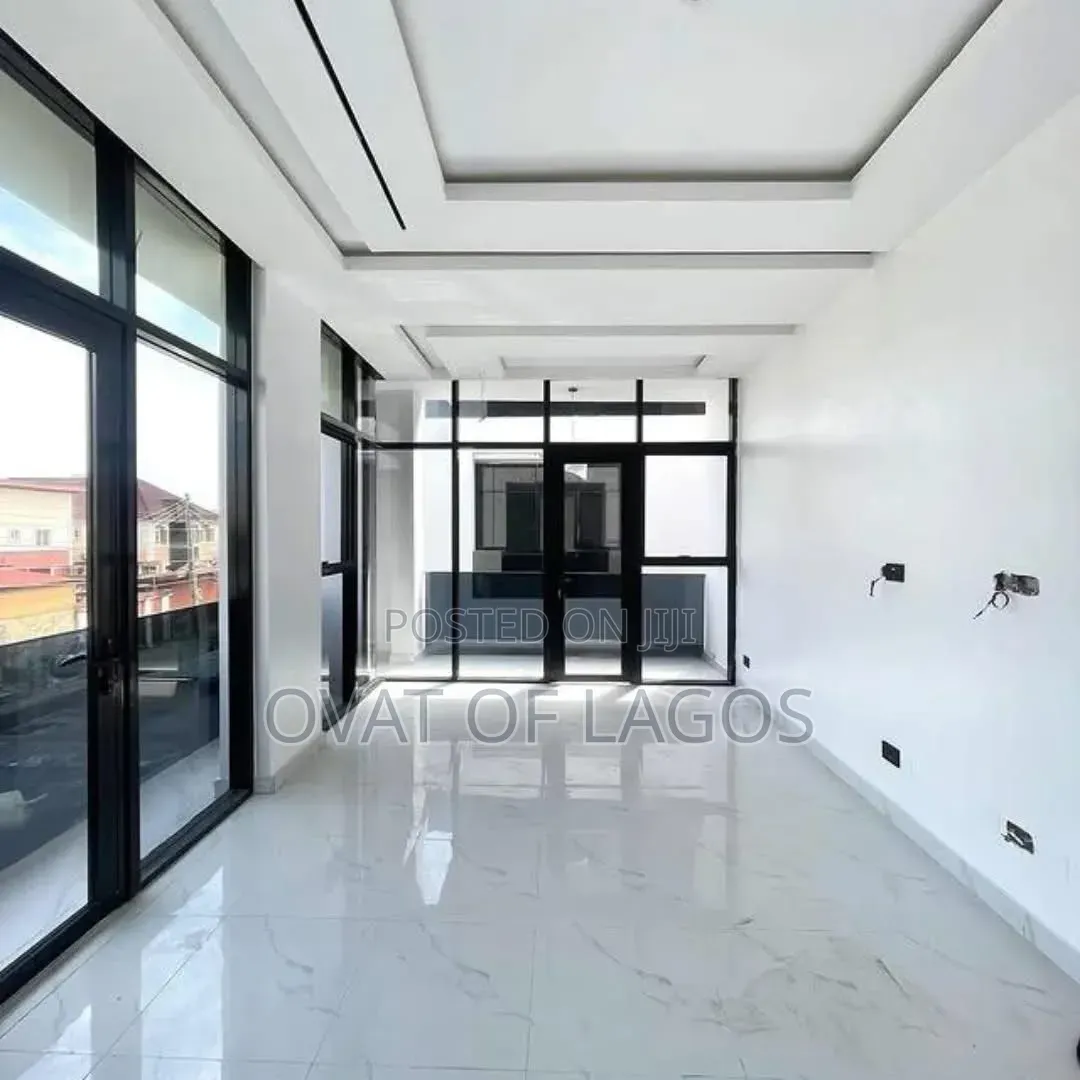 4bdrm Duplex in Lekki Phase 1 for sale
