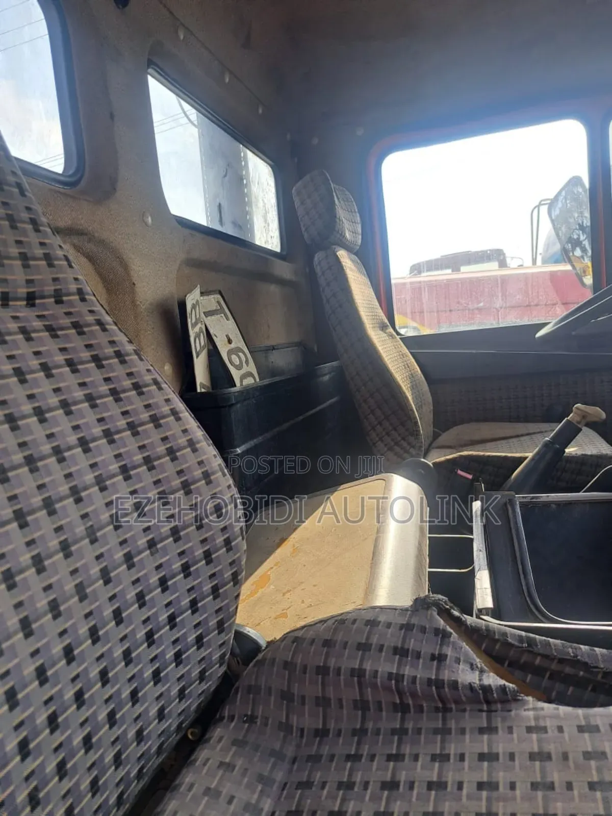 Tokunbo Daf 75, Ati Model Cap and Chassis. Spring Spring. Right Hand.