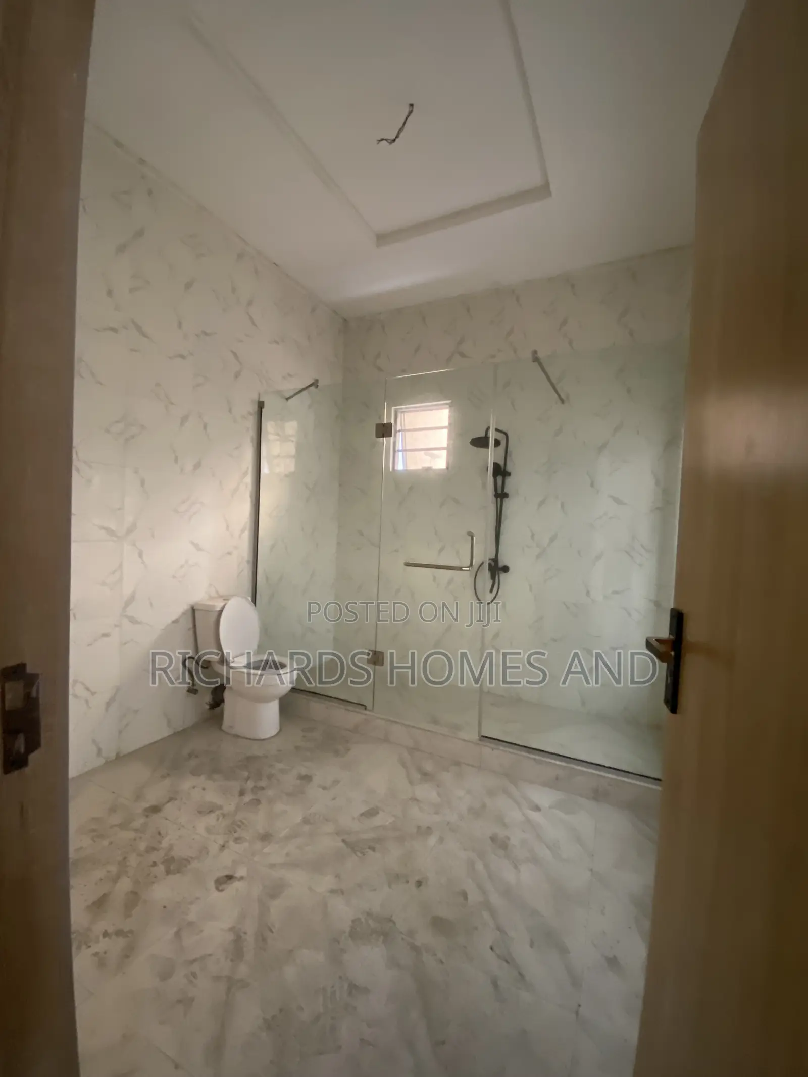 4bdrm Duplex in Ajiwe for rent