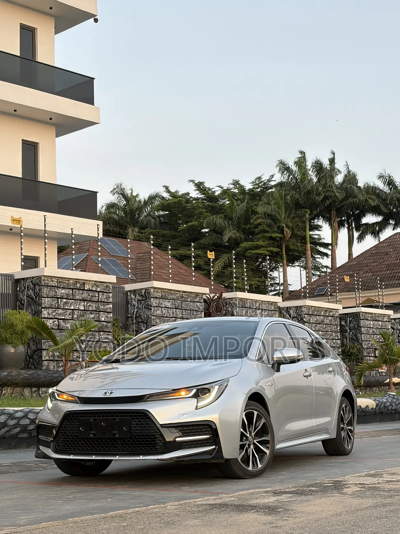 Toyota Corolla 2024 Silver
