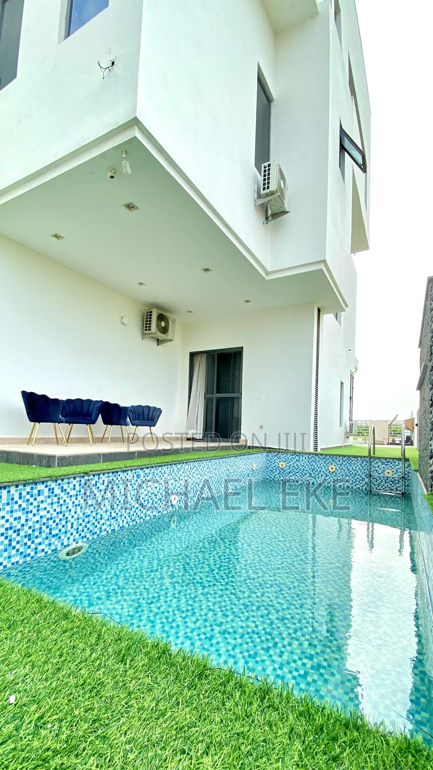 5 Bedroom Fully Detached Home