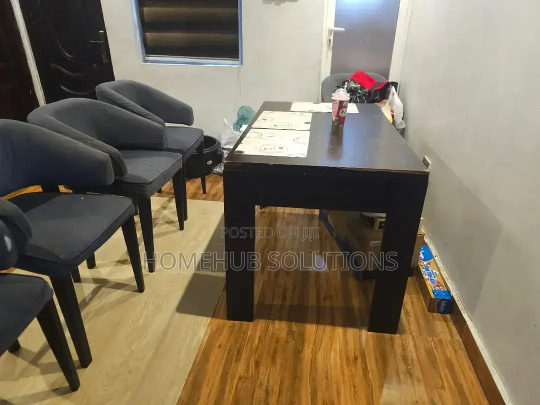 4 Seaters Dining Table Set