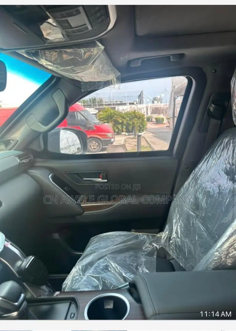 New Toyota Land Cruiser 2025 Black