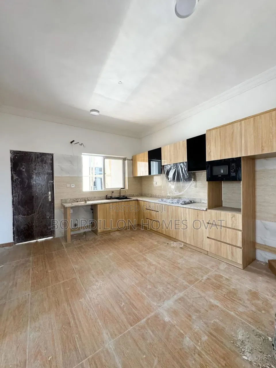 3bdrm Duplex in Lekki Phase 1 Lagos for sale