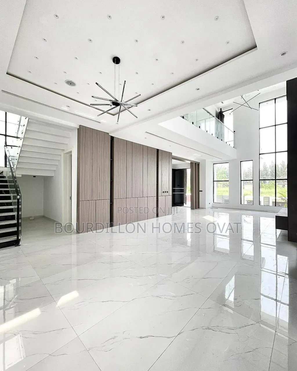 5bdrm Duplex in Megamound Estate for sale