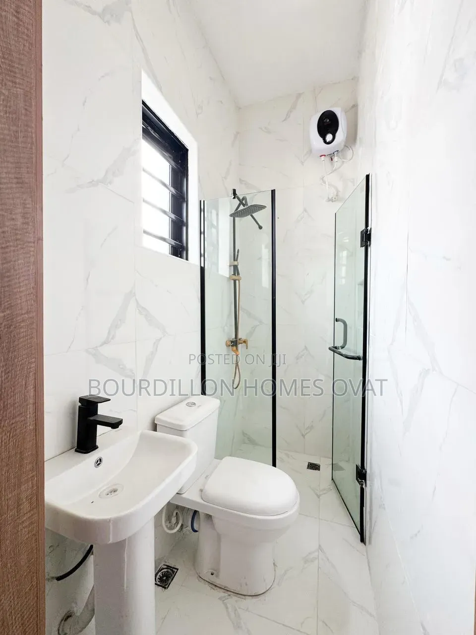4bdrm Duplex in Ikota Villa Estate for sale