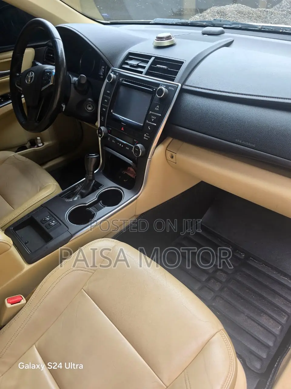 Toyota Camry XLE 4dr Sedan (2.5L 4cyl 6A) 2017 White