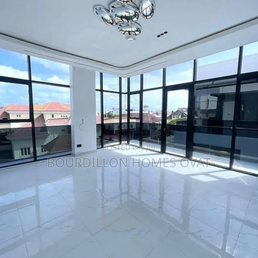 4bdrm Duplex in Lekki Phase 1 for sale