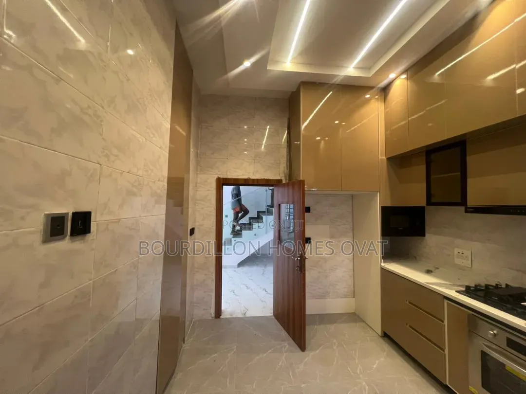 4bdrm Duplex in Orchid Lekki Lagos for rent
