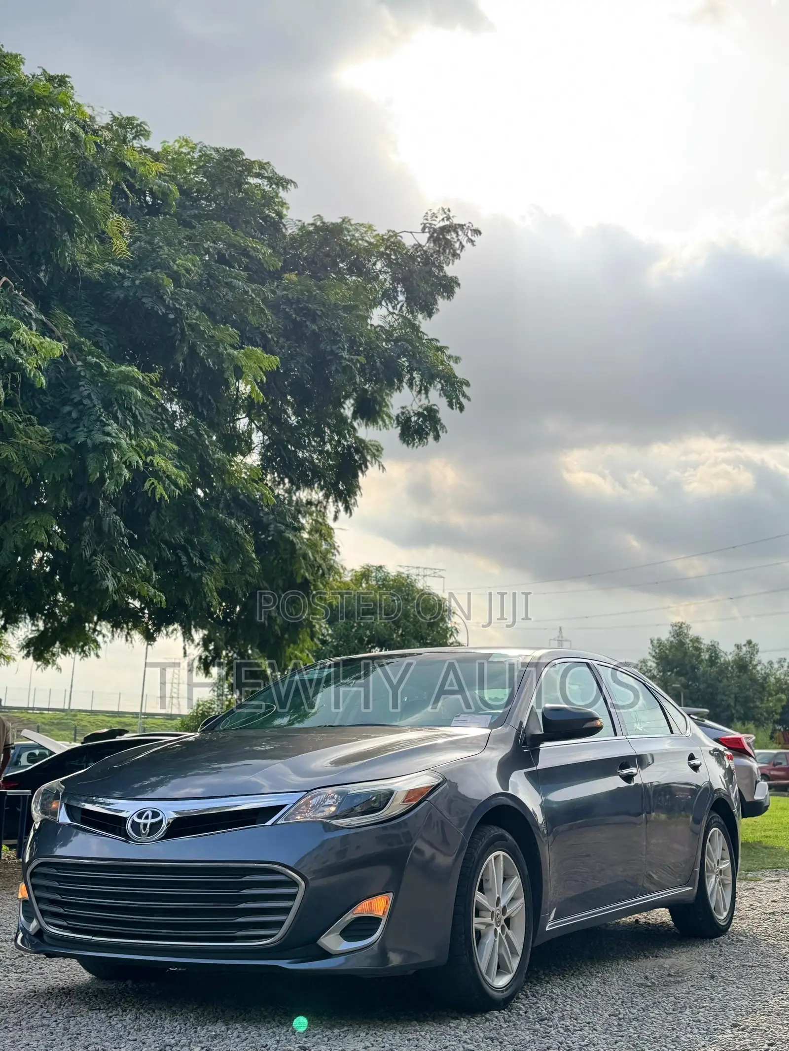 Toyota Avalon XLE Sedar FWD (3.5L 6cyl 6A) 2013 Gray